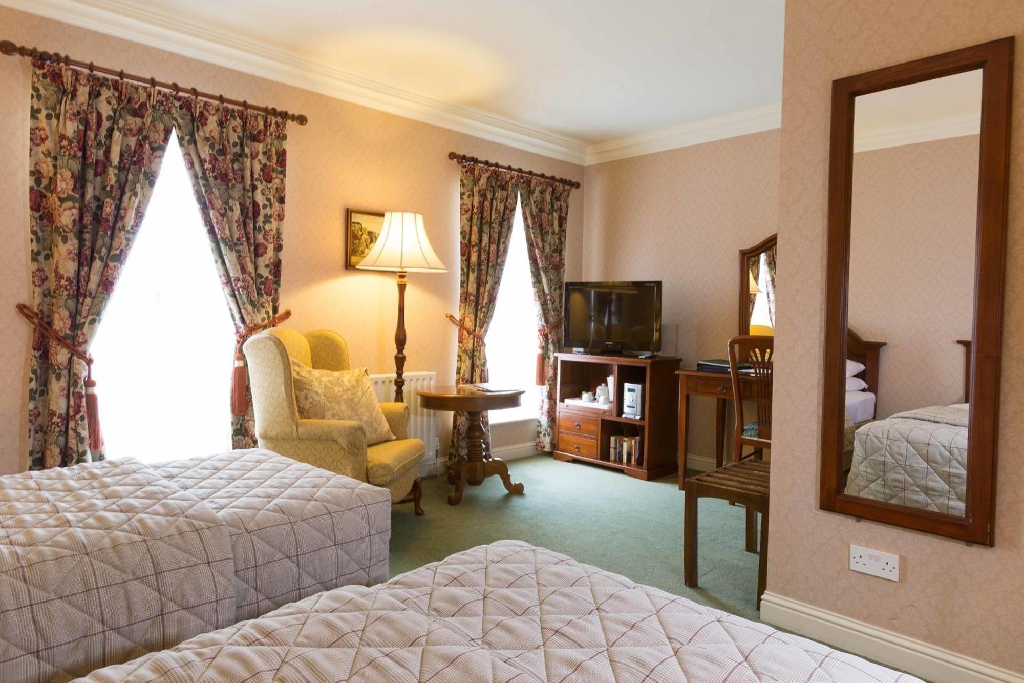 Sheedy'S Boutique Hotel Lisdoonvarna Room photo