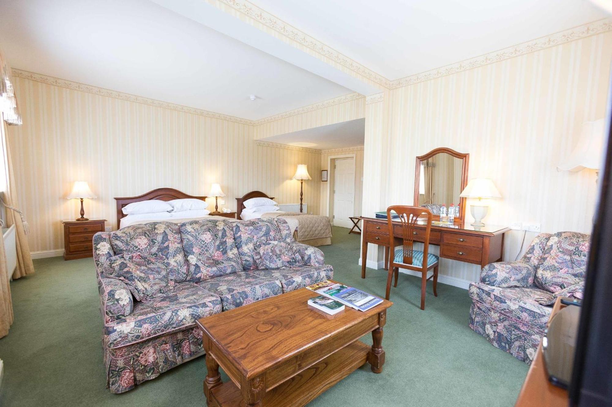 Sheedy'S Boutique Hotel Lisdoonvarna Room photo