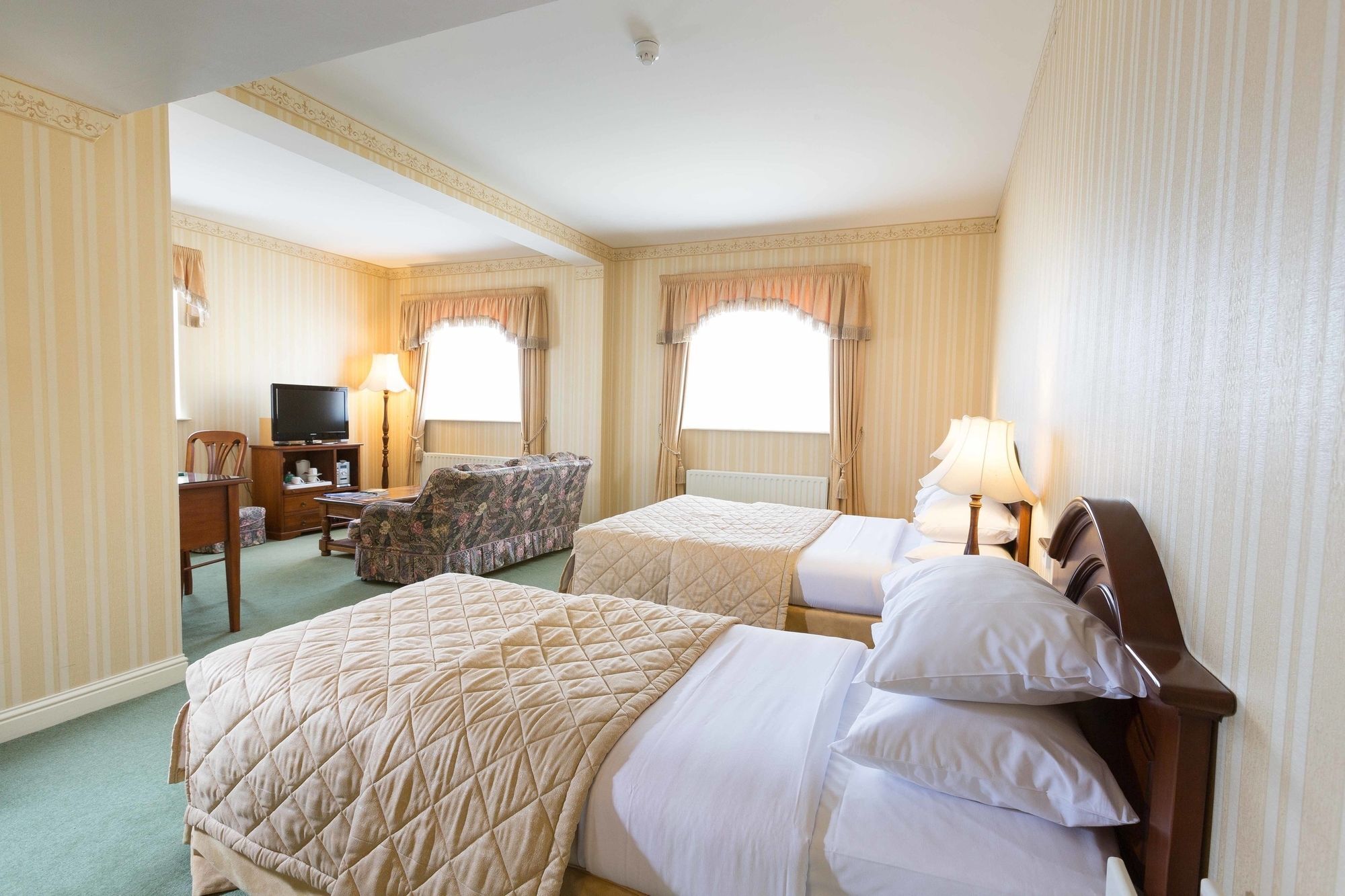 Sheedy'S Boutique Hotel Lisdoonvarna Exterior photo